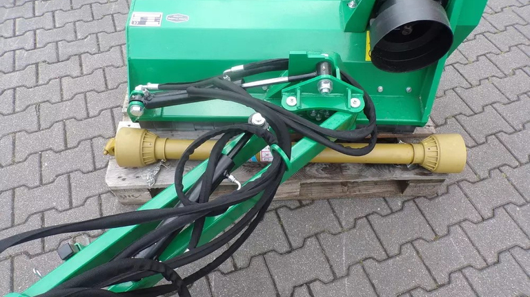 Schlegelmäher mit hydraulischer Seitenverstellung 100 cm